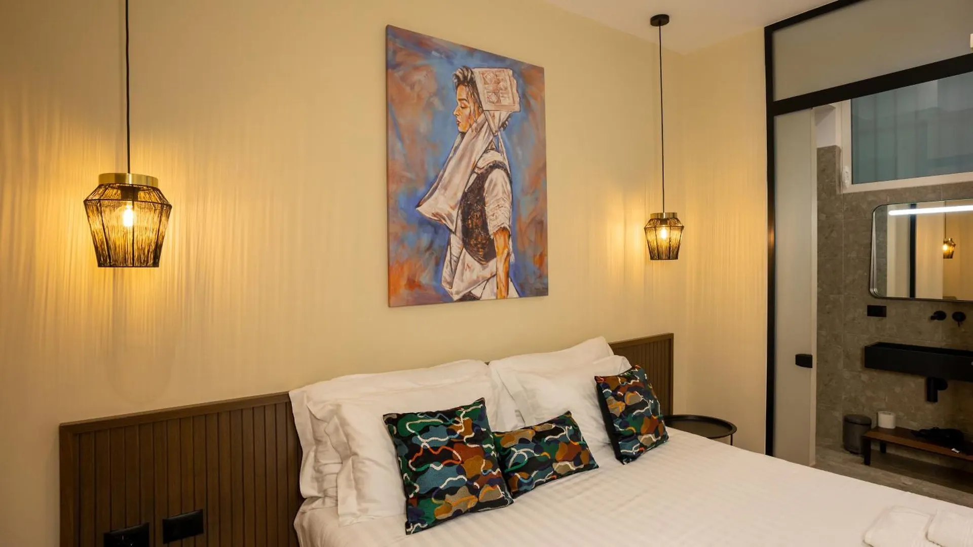 Cloud 5 Blloku Rooms Tirana 4*,