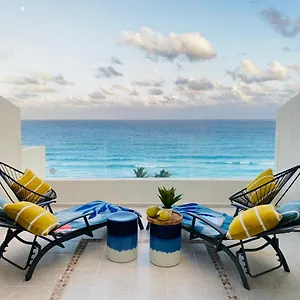 Ocean View Three Bedroom, Three Story Penthouse By The Aparthotel Cancun